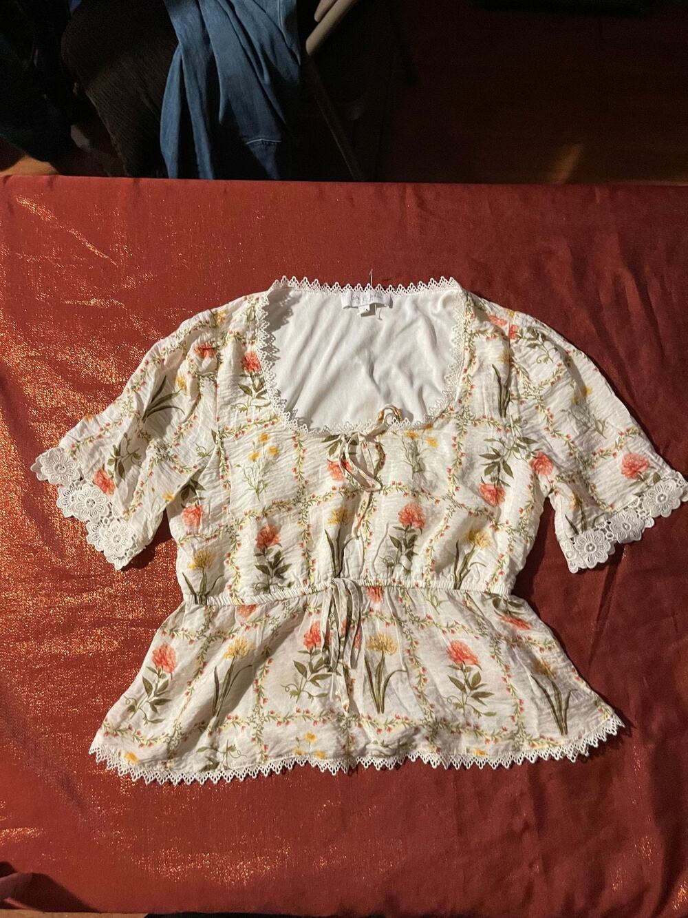 Floral Lace Trim Peplum Tie Front Blouse Womens Small Boho Short Sleeve Top